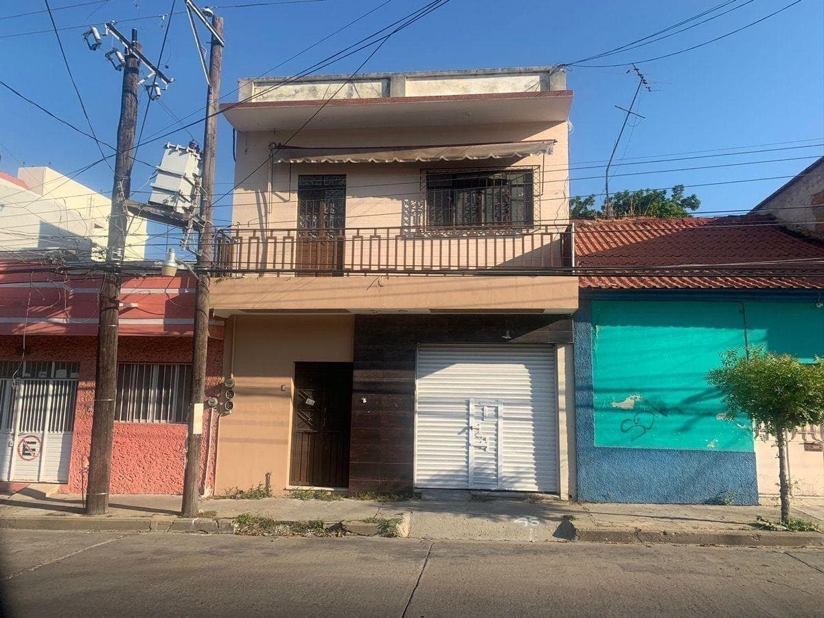EDIFICIO EN RENTA PARA HOTEL U OFICINAS - 1