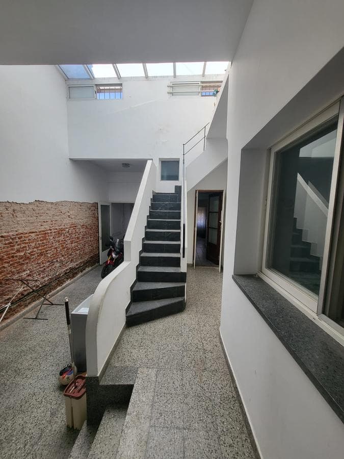 Casa Familiar en Venta - Con pileta, terraza y cochera - CABA - 1