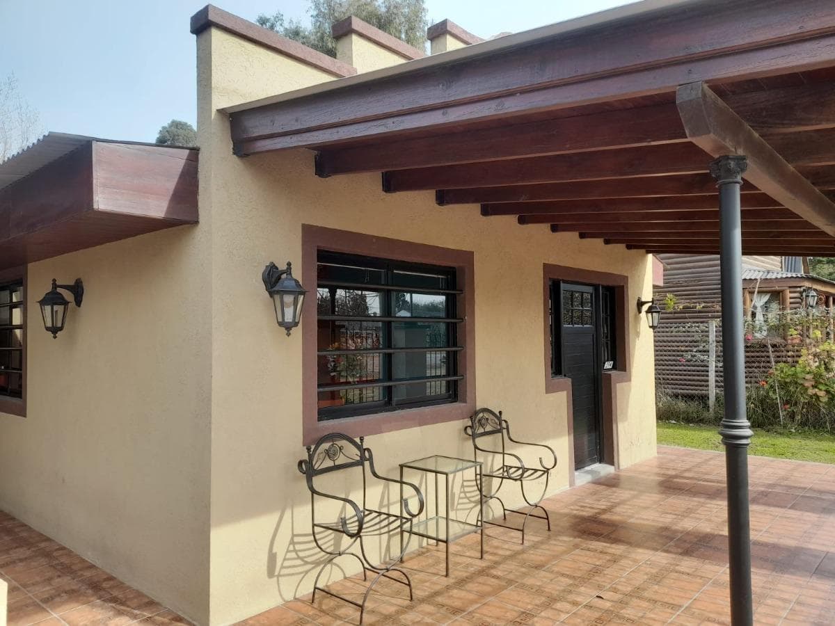 Casa en venta - 2 dormitorios 3 baños - 200mts2 - San Miguel Del Monte - 1