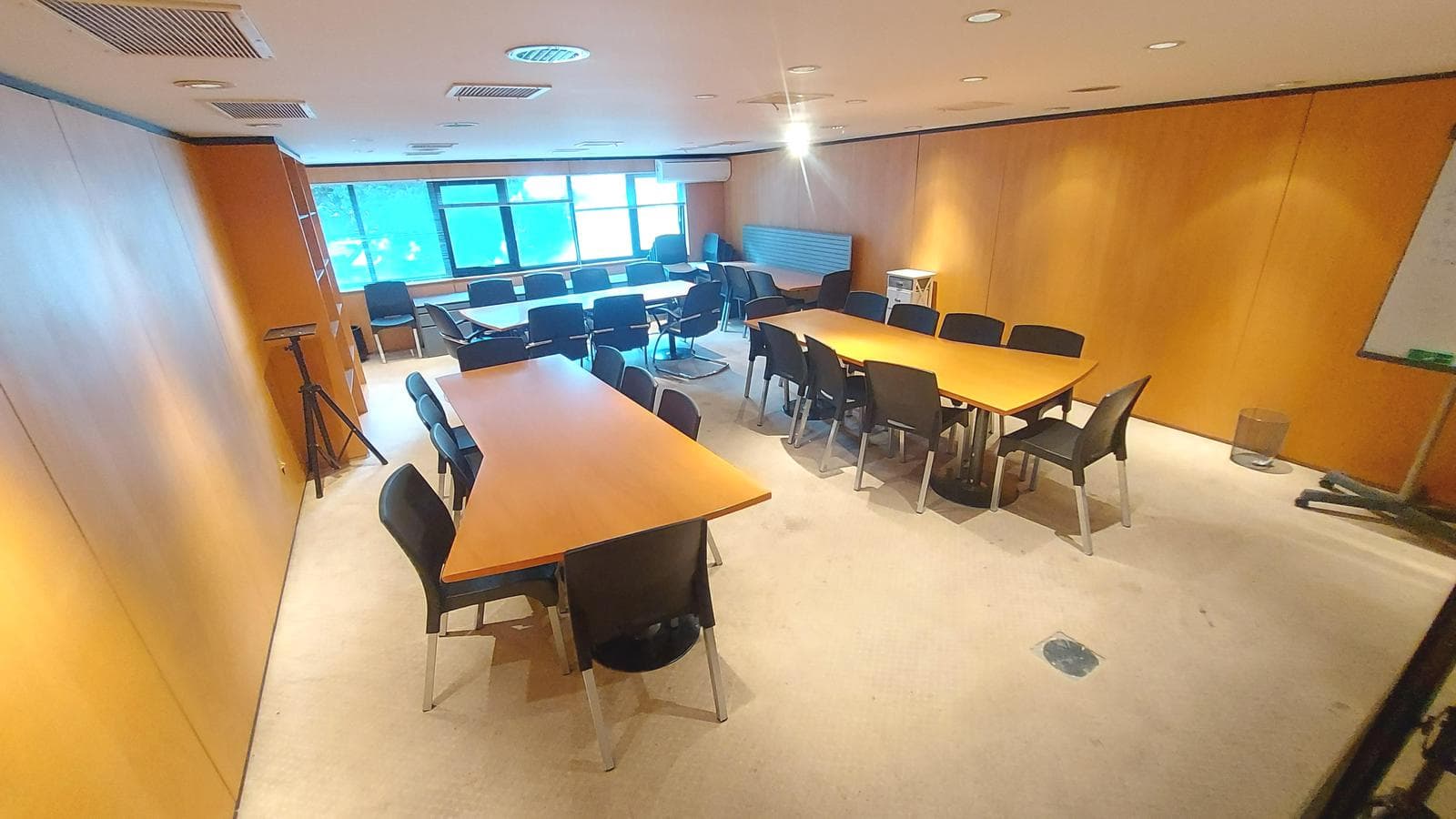 VENTA OFICINA CON COCHERA EN COLEGIALES - 1