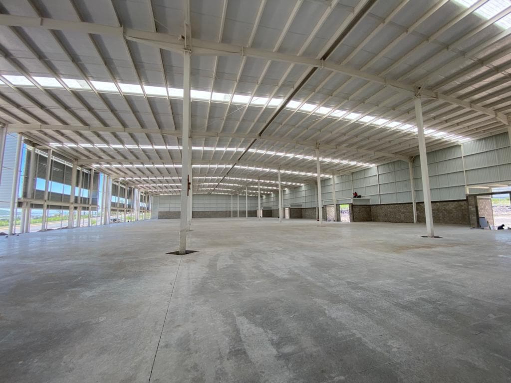 Bodega / Nave Industrial en renta en Apaseo el Grande - 1