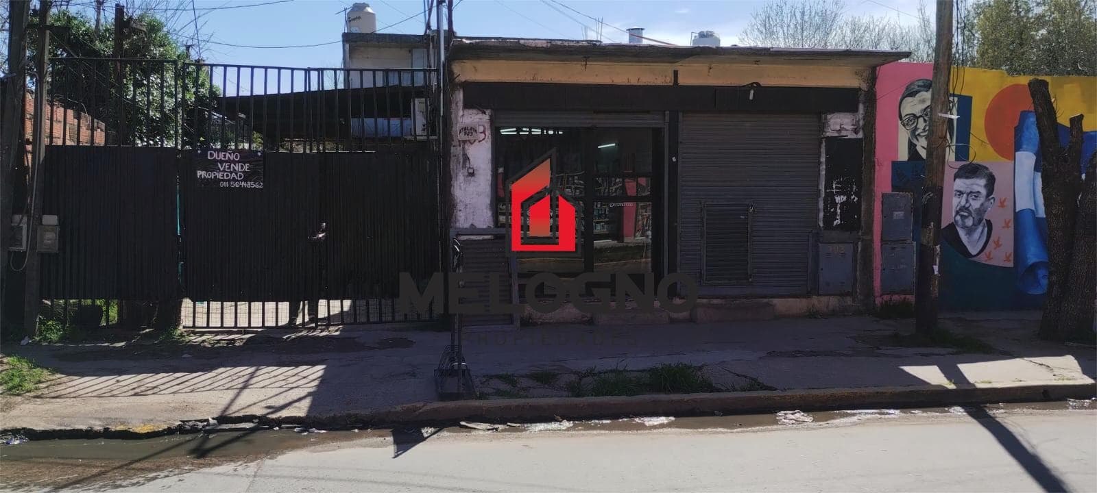 Casa con locales en venta - 1