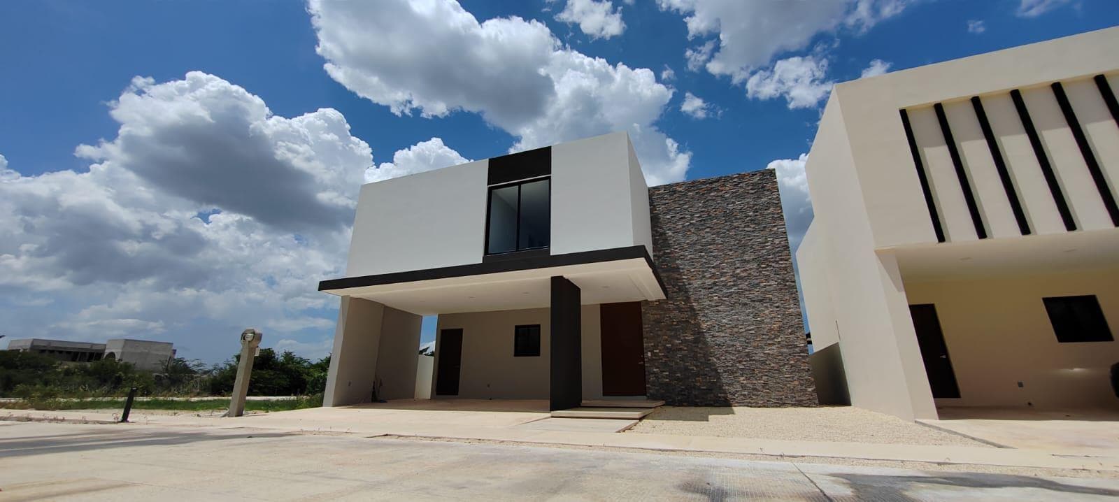 Casa en Venta Zona Cholul, Tixcuytun Yucatan, entrega inmediata - 1