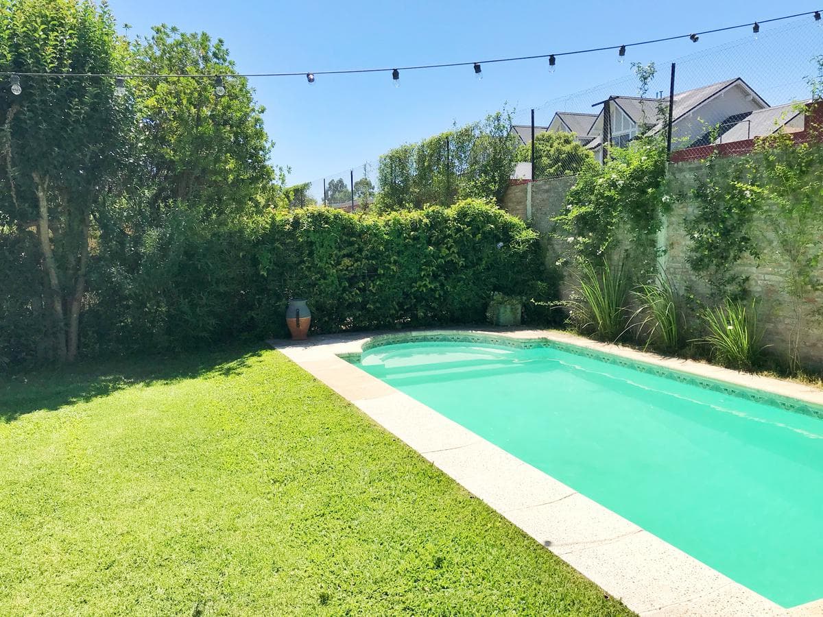 ALQUILER ANUAL O TEMPORARIO - Barrio cerrado - Jardín, pileta, galería y parrilla! - 1