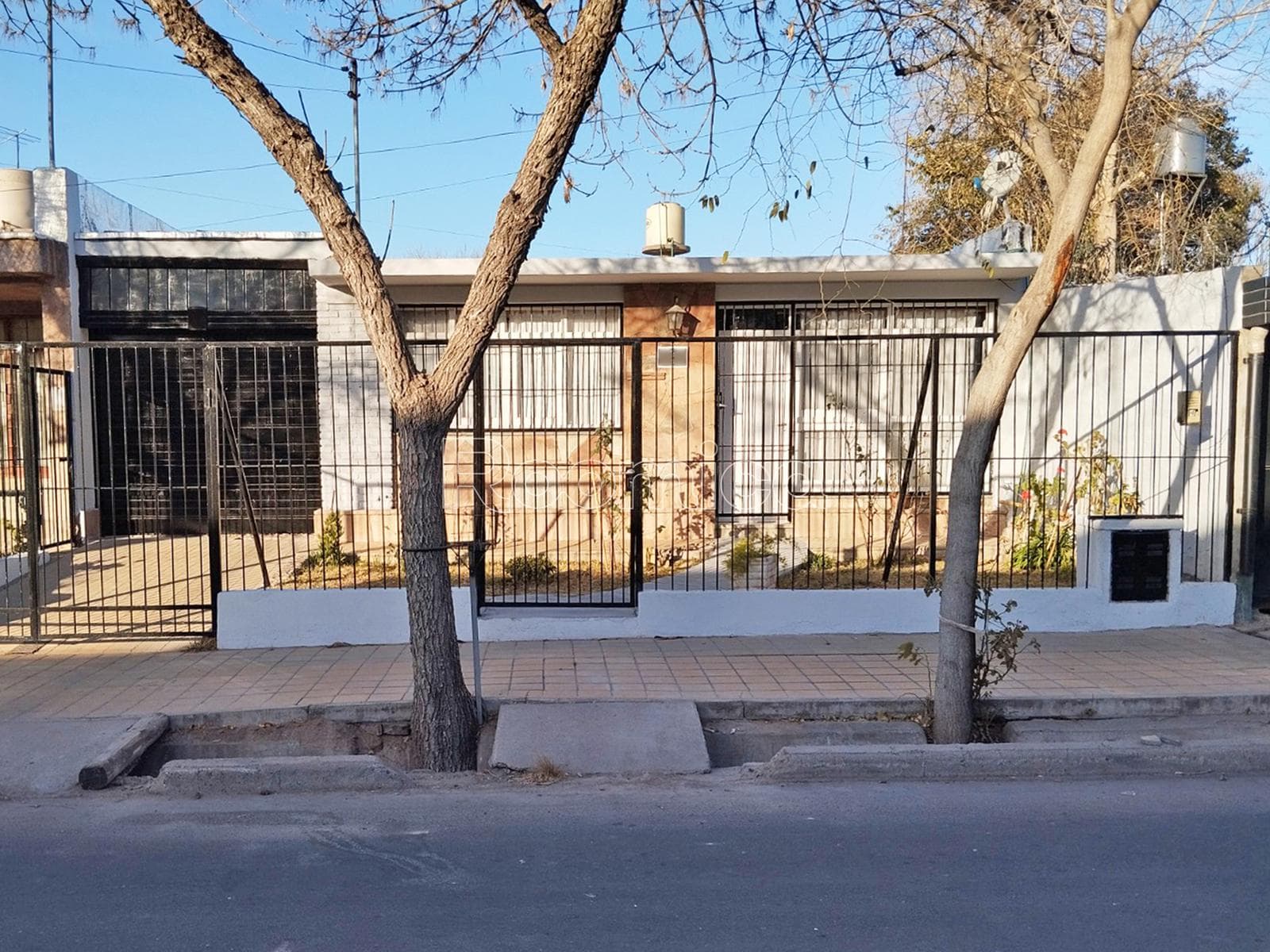 Casa en Godoy Cruz, Barrio Trapiche - 1