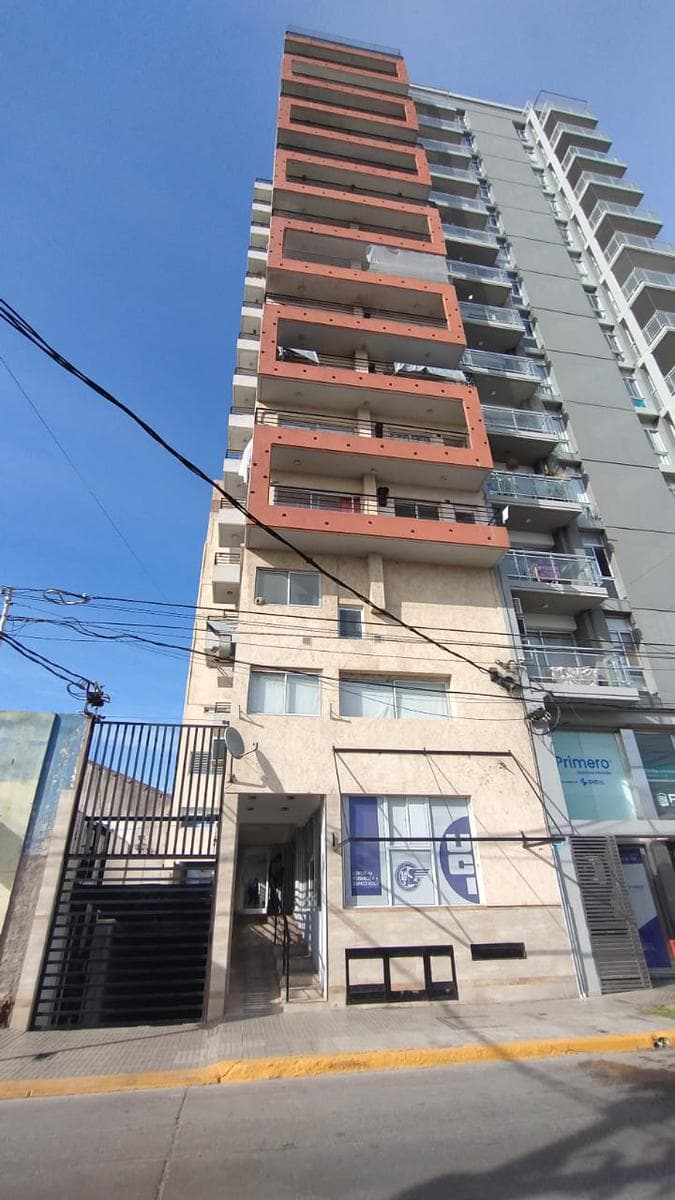 Oficina en San Lorenzo zona centro. - 1
