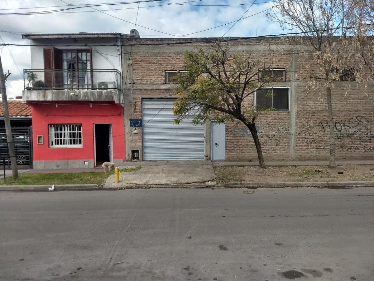 Departamento en venta 2 dormitorios 1 baño 80mts2 - Florencio Varela - 1