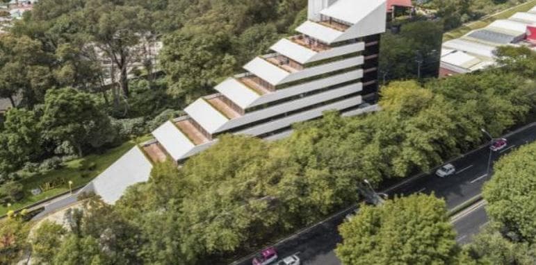 Oficinas en renta en Periférico Sur - 1