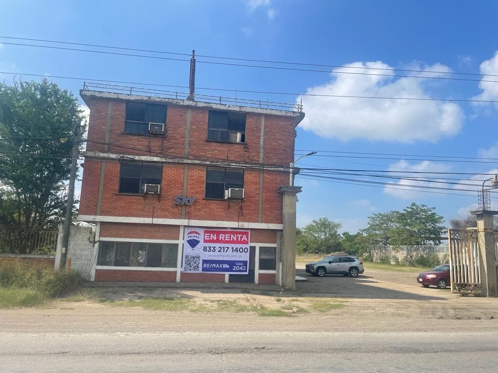 Edificio Comercial en Ampliacion Santa Amalia - 1
