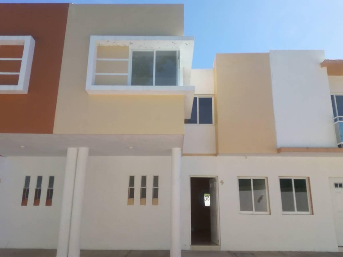VENTA DE CASA EN CONDOMINIO, CENTRO DE VILLA DE ALVAREZ - 1