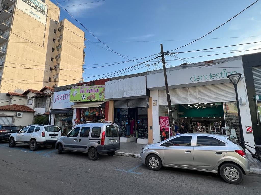 Local en Pilar - 1