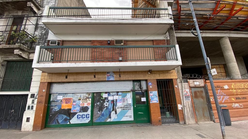 Local en Av Guan de Garay al 2000. San Cristóbal - 1