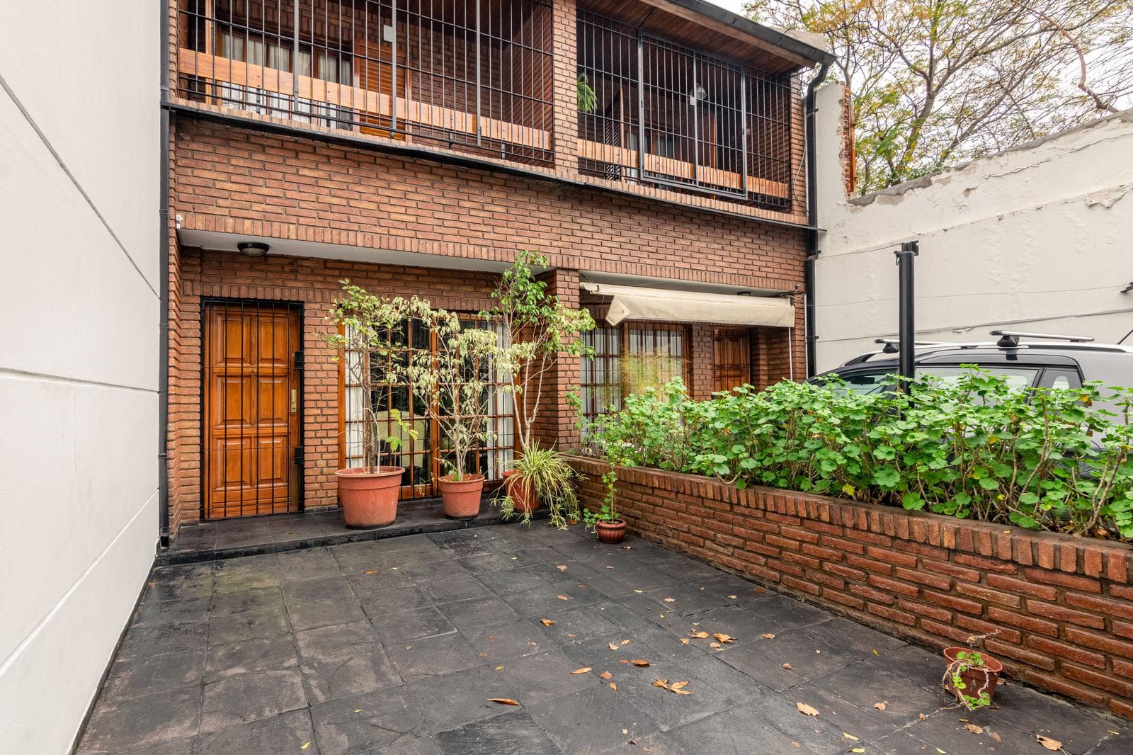 EXCELENTE TRIPLEX - 4 AMBIENTES - PATIO - TERRAZA - COLEGIALES - 1