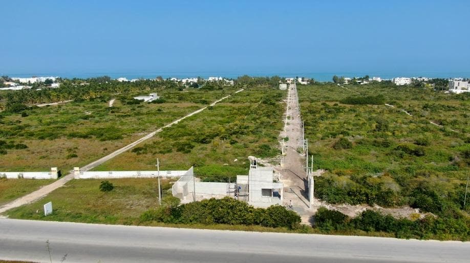 terrenos en venta en segunda fila lateral - Mareas - Carr. Chicxulub - 1