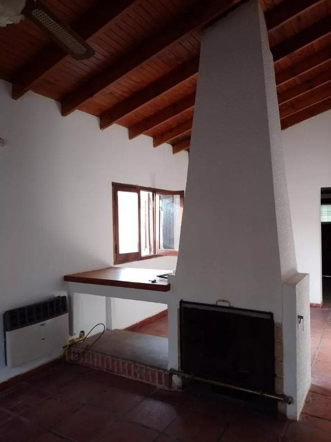 Casa en venta - 2 Dormitorios 1 Baño 1 Cochera - 600Mts2 - General Villegas - 1