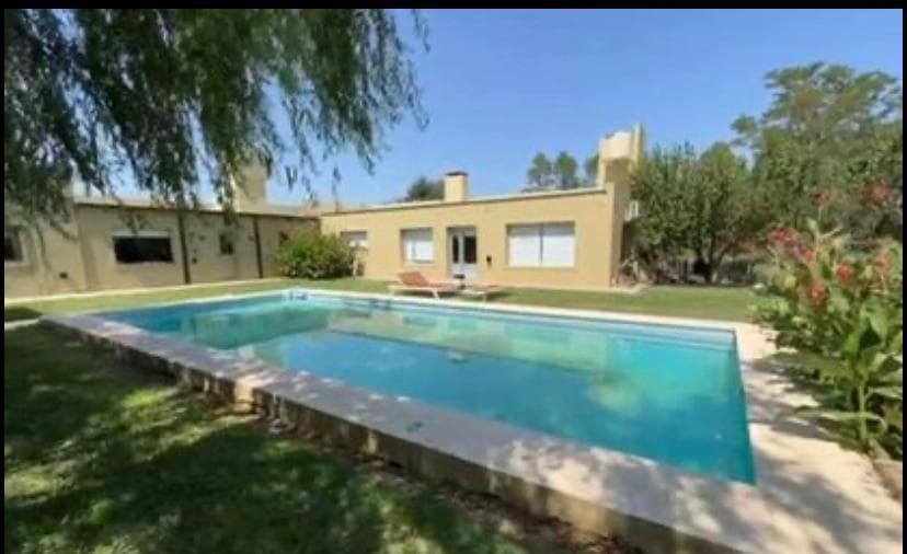 Casa en 9 De Julio Buenos Aires - 1
