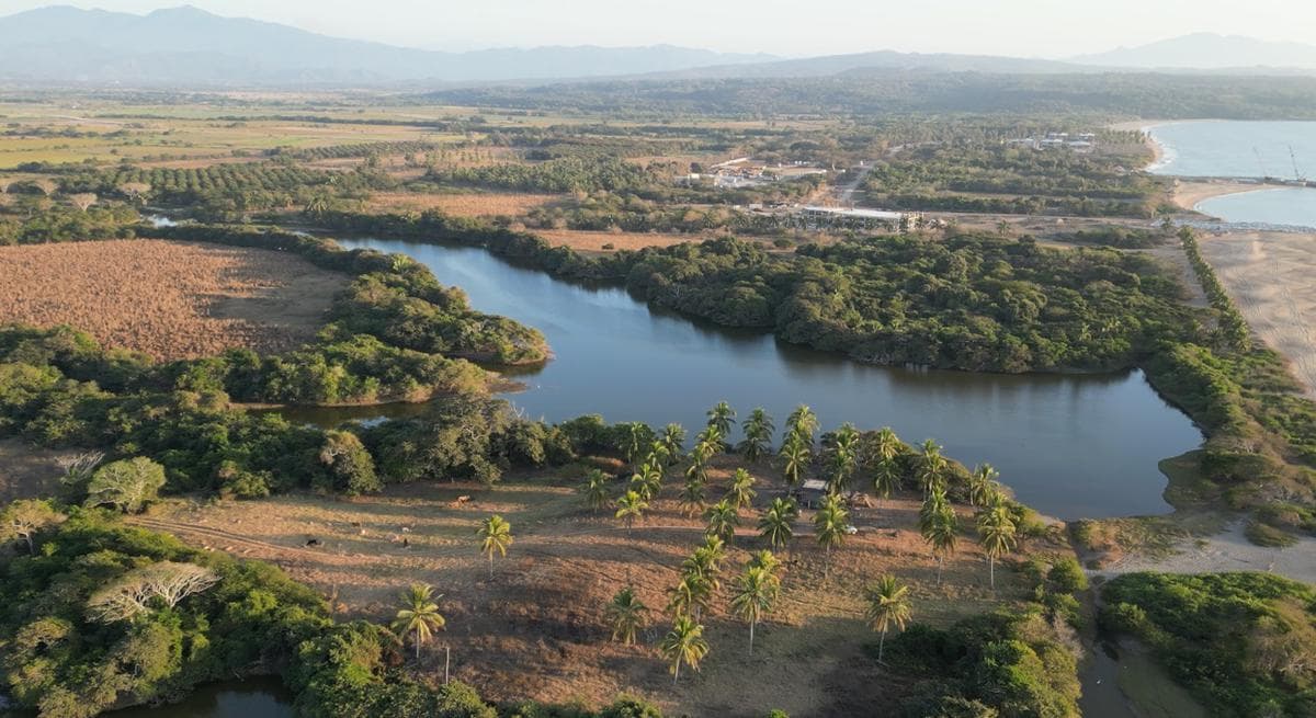 Fantásticos terrenos de inversión en venta, Playa Zacualpan, Nayarit - 1
