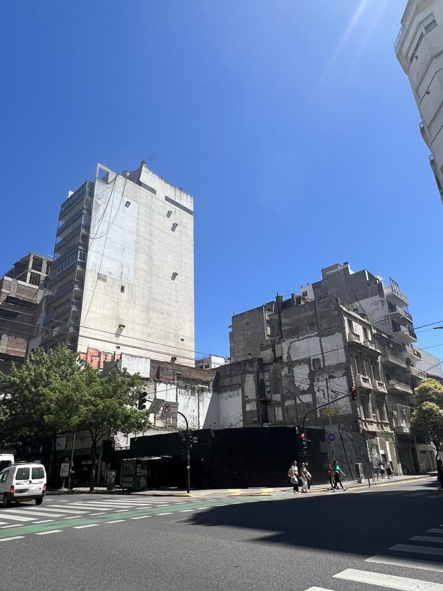 Apto 100 Canje Planos Aprobados Av Pueyrredon al 600 Esq Tucuman Apto 3150 m2 Vend - 1