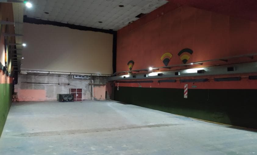 Local en ALQUILER en Villa Gesell - Ex Cine Atlantic - 1