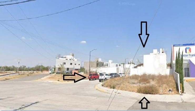 Terreno en Renta, a un lado del Colegio Victor Frankl - 1