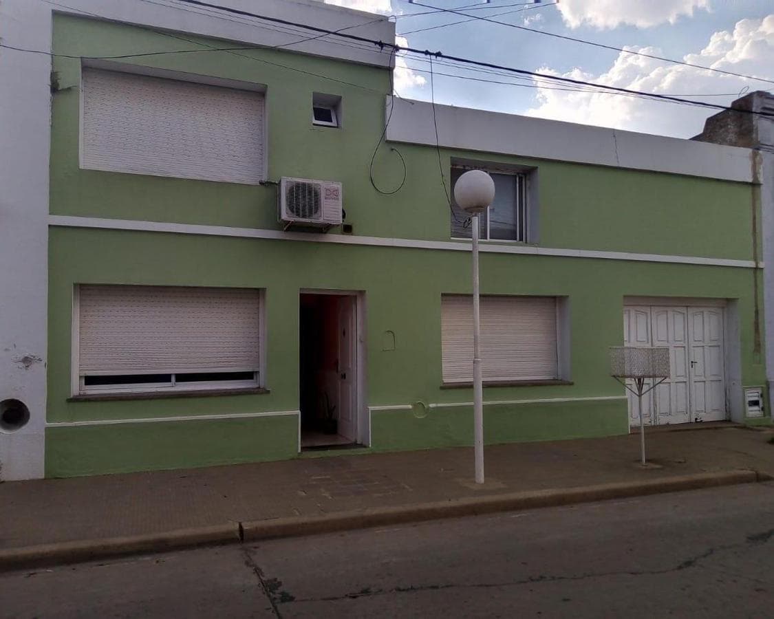 Casa en venta de 120 m2 en Ranchos, General Paz, Bs As. - 1