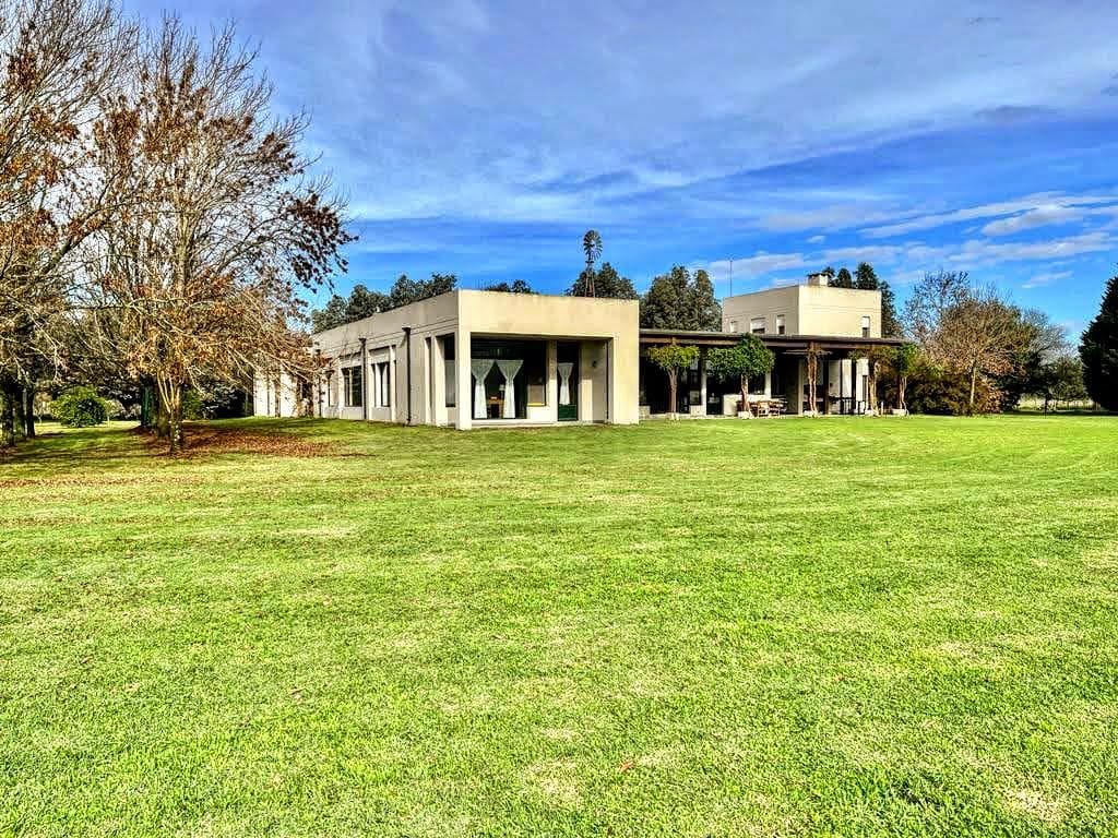 Chacra de 5.3ha con Casa de 400m2 en Estancia Benquerencia Farm Club - Monte - Pcia. de Buenos Aires - 1