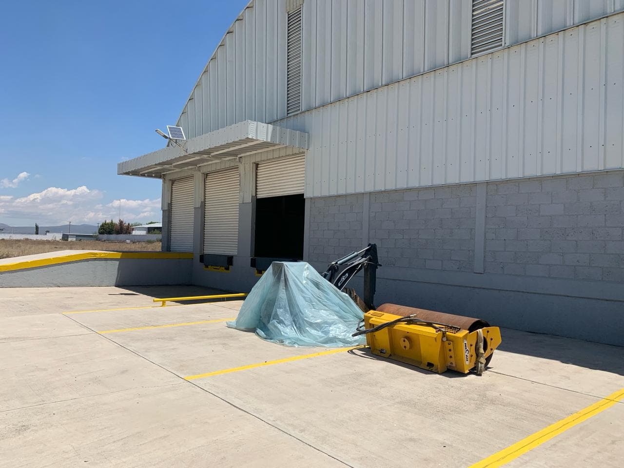 RENTA Bodega Industrial cercana al aeropuerto de Querétaro - 1