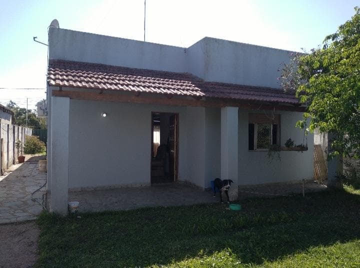 Casa en venta - 2 Dormitorios 2 Baños - Cochera - 458Mts2 - Ranchos - 1