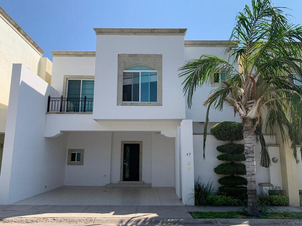 CASA AMUEBLADA EN RENTA - RESIDENCIAL SENDEROS - 1