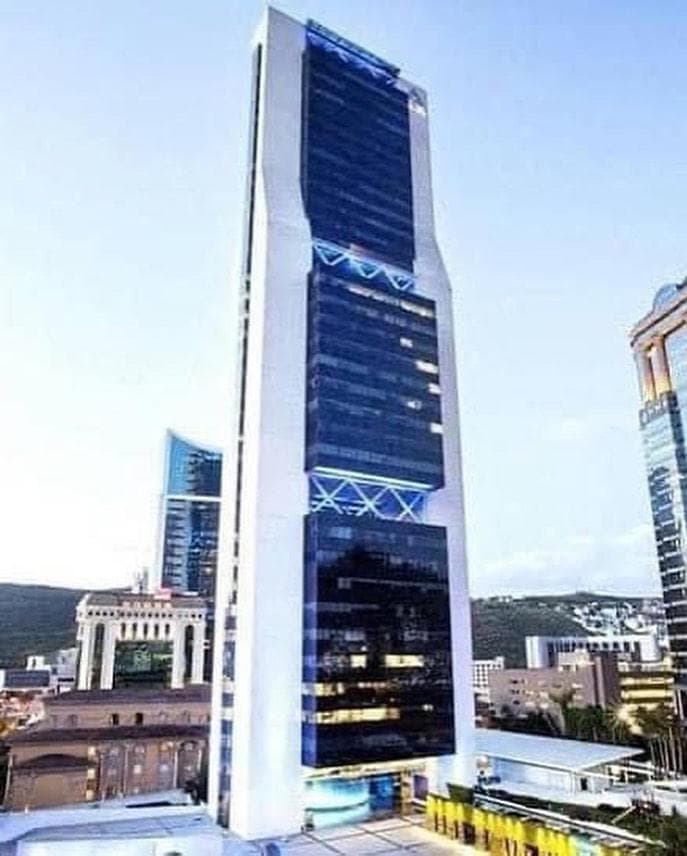 OFICINA EN RENTA EN TORRE AVALAN - 1