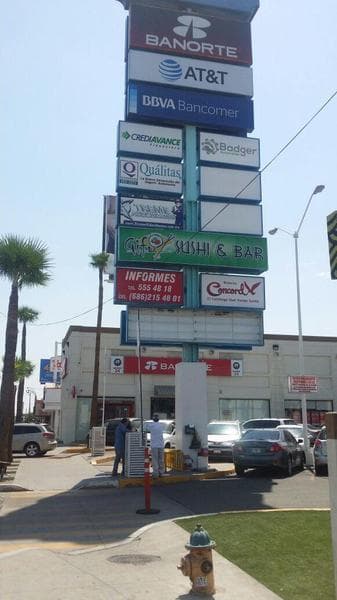¡Aprovecha esta oportunidad y renta local en Plaza Residencias! - 1