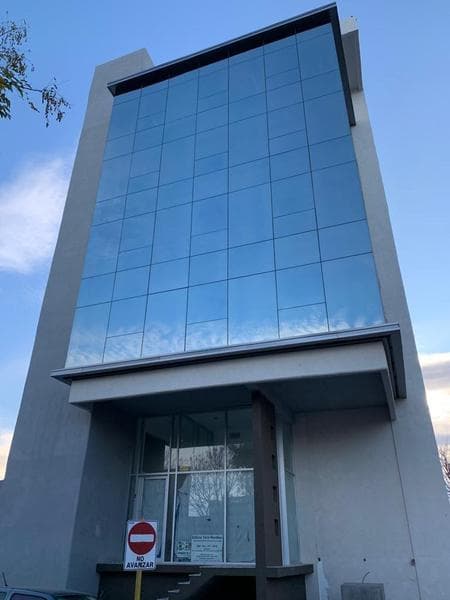 Hermosa Oficina Planta Baja - A Estrenar - 1