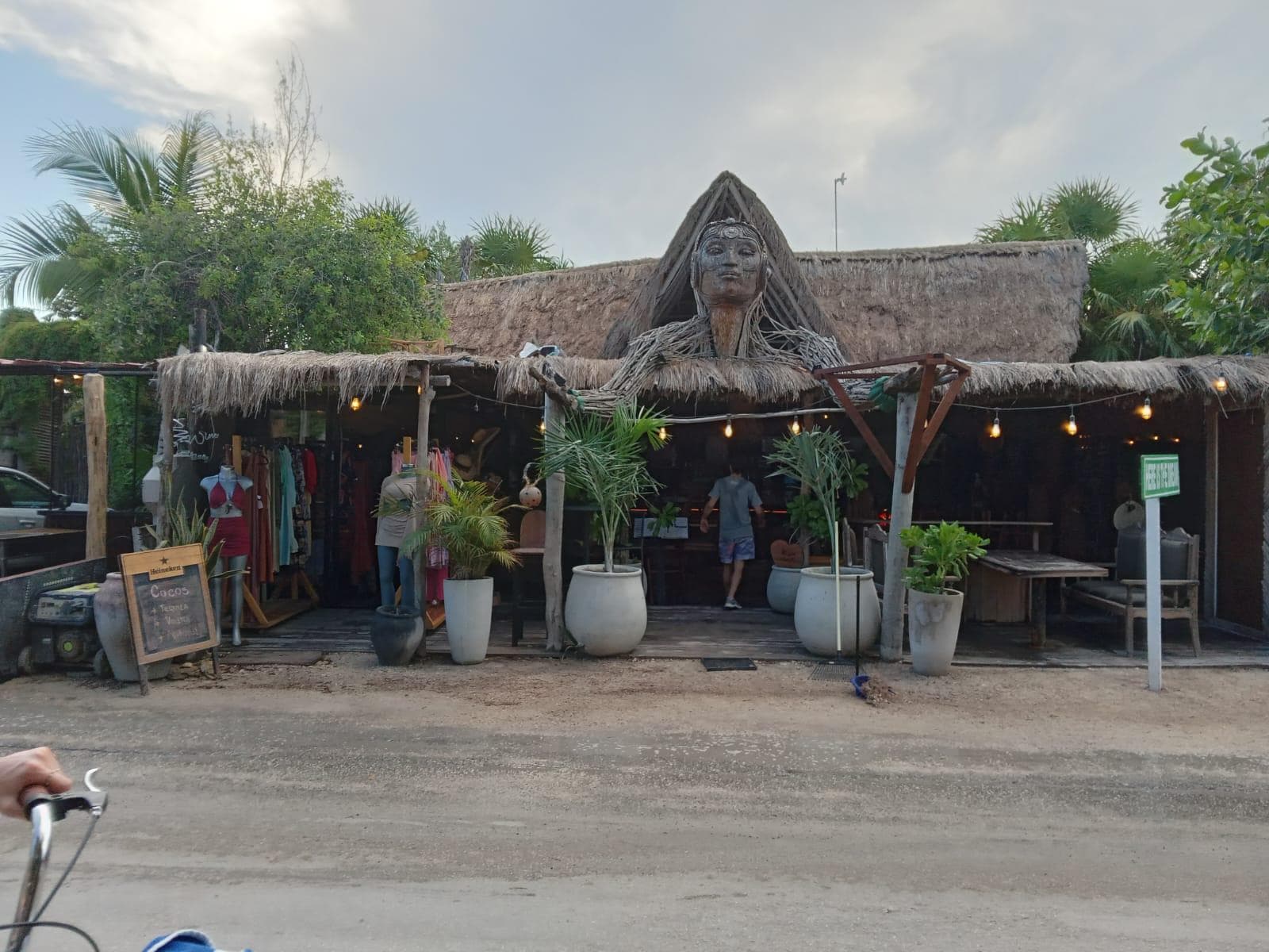 Local en Renta en Tulum TCS90680 - 1