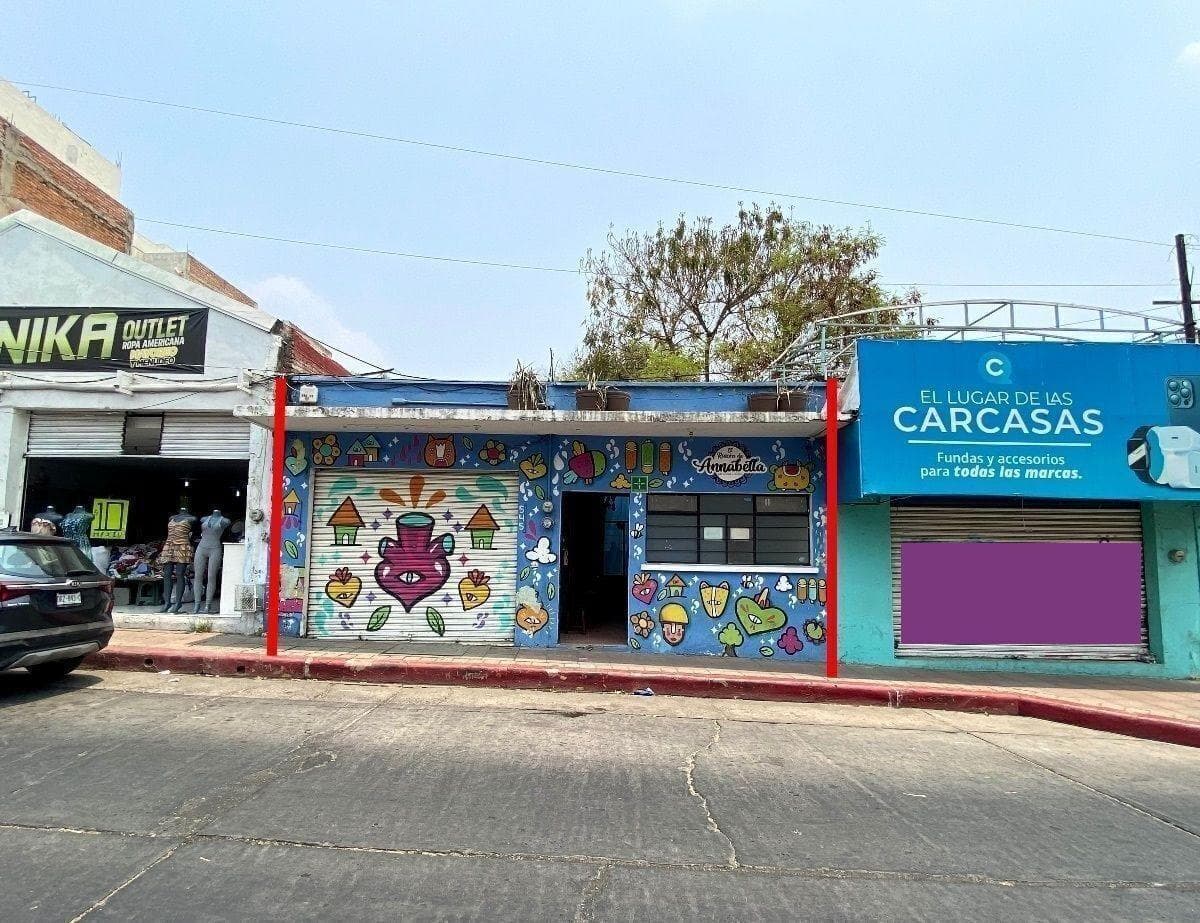 Propiedad en VENTA sobre la Avenida Central Oriente a 3 cuadras de la Catedral - 1