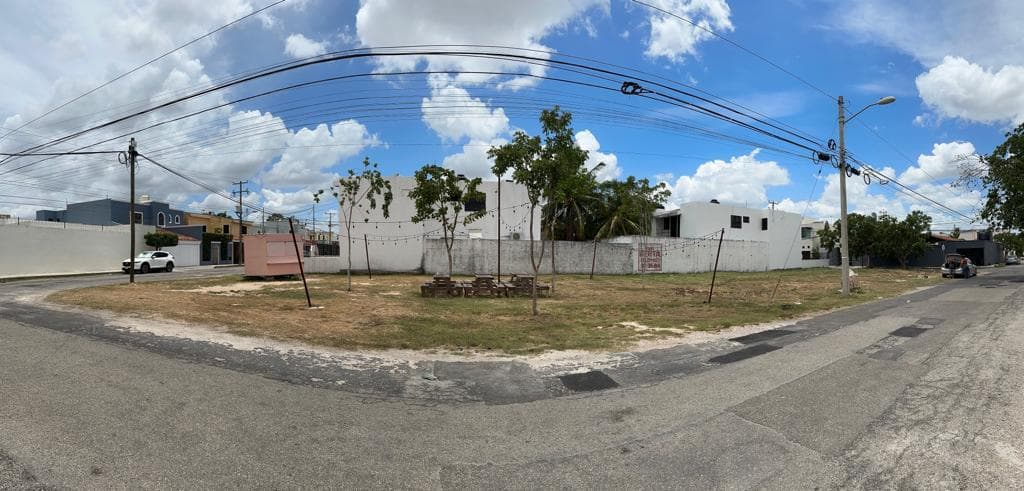 terreno en RENTA, en Merida y dentro de la ciudad, fraccionamiento MonteAlban - 1