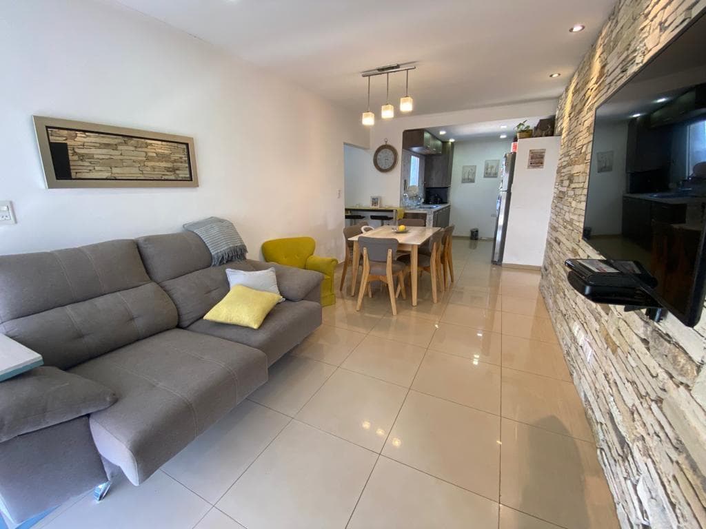 Departamento en San Nicolas De Los Arroyos - 1