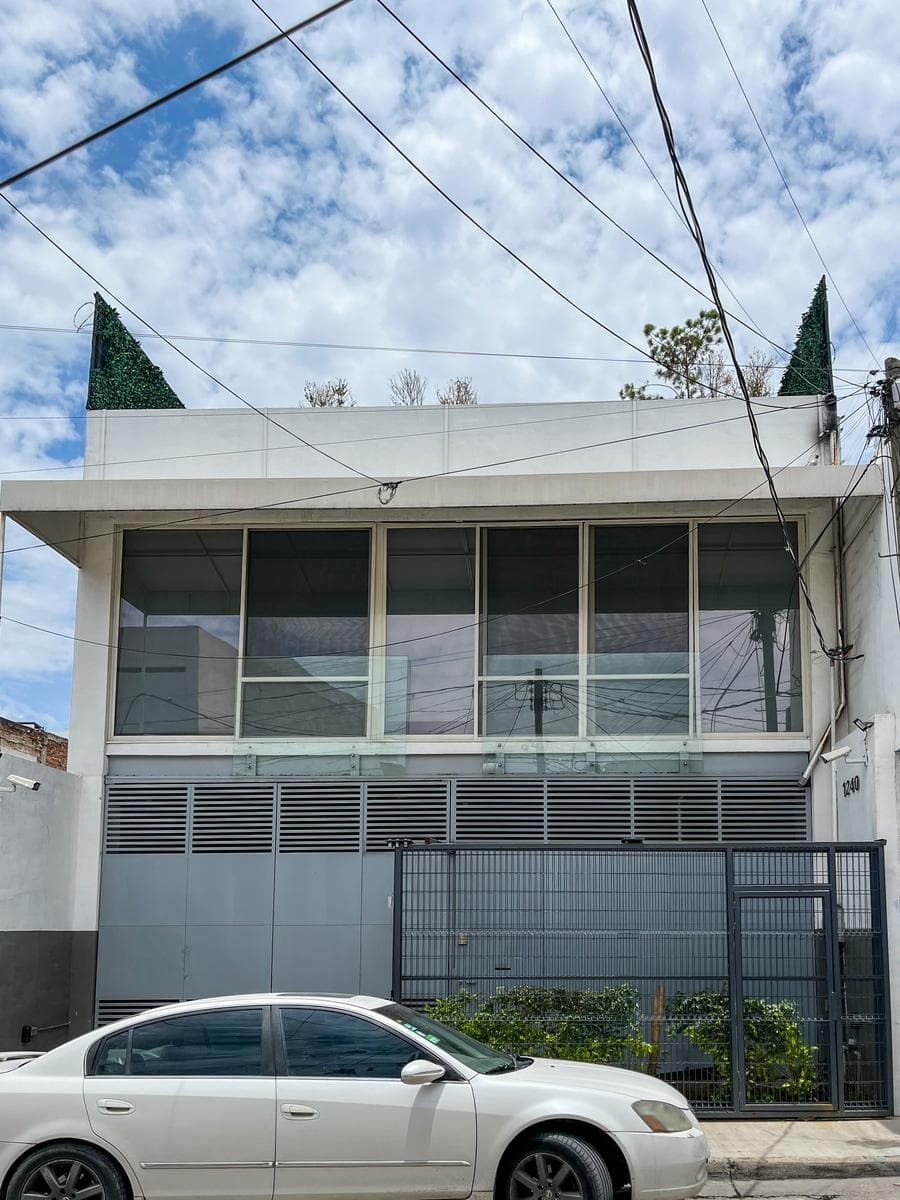BODEGA EN VENTA EN COL COUNTRY - 1