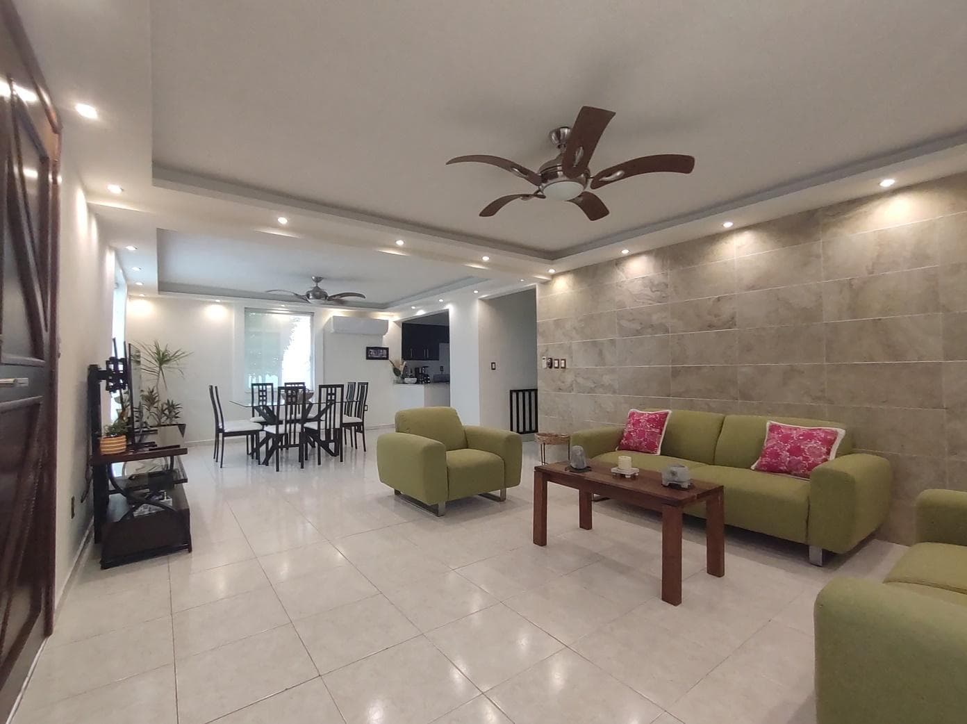 Casa en venta 200 M2 en Chetumal de 4 recámaras - 1