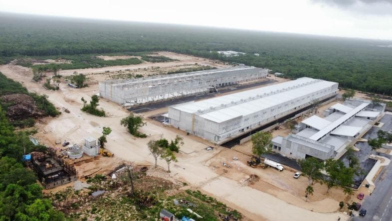 VENTA DE BODEGA EN PLAYA DEL CARMEN - 1