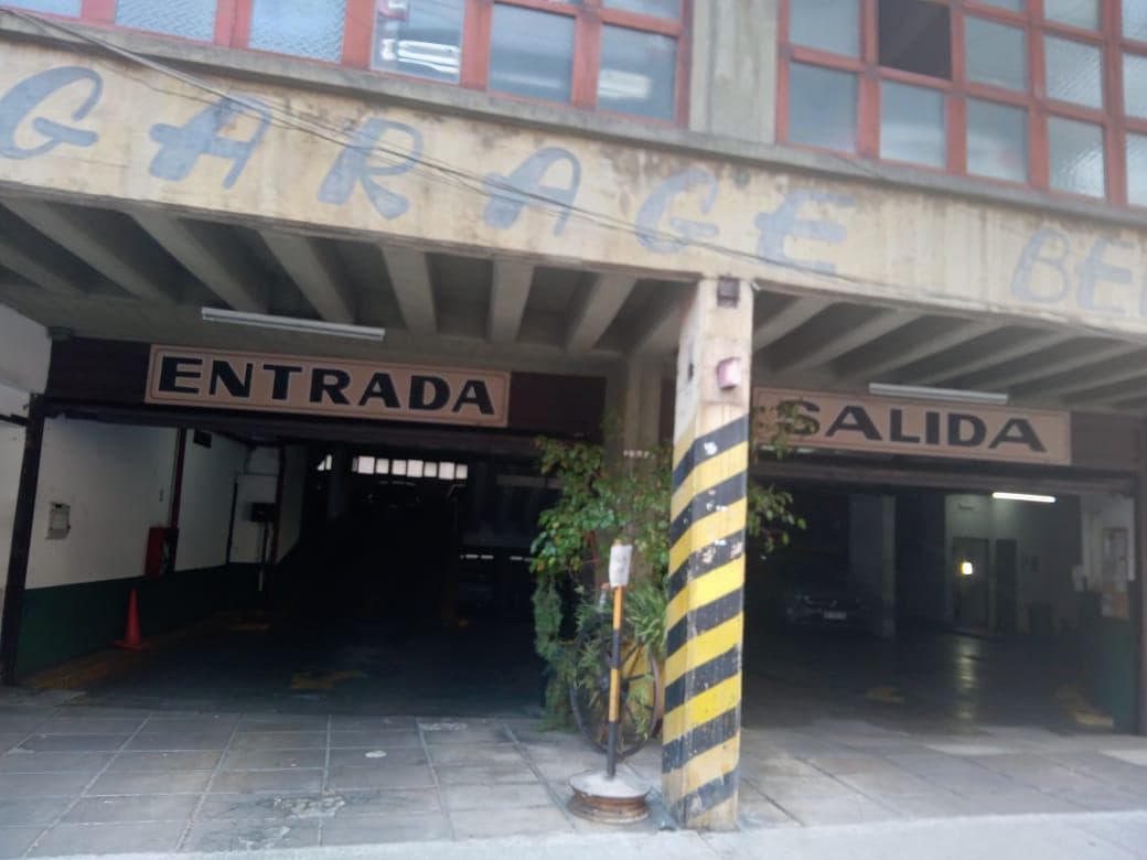 Cochera - Barrio Norte - 1