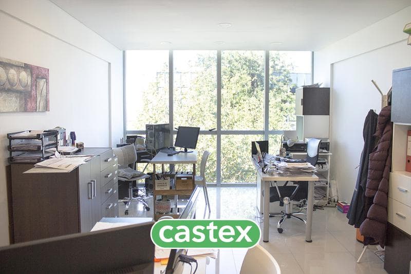 Oficina en venta en Agora III, complejo 46 plaza, Pilar - 1