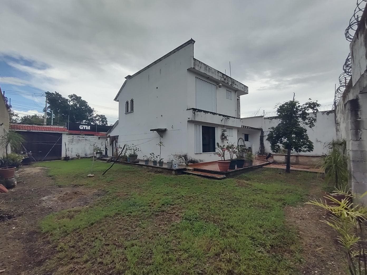Casa con amplio patio en Chetumal 357 m2 a 2 minutos del Centro - 1