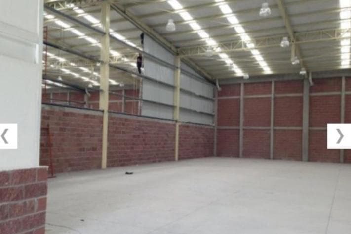 Bodega Industrial de 500 m2 en Parque Industrial Balvanera - 1