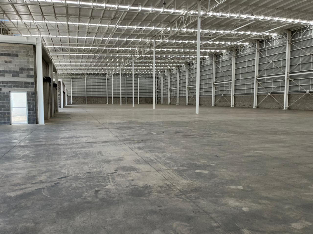 Bodega en renta Logistik 2 - 1