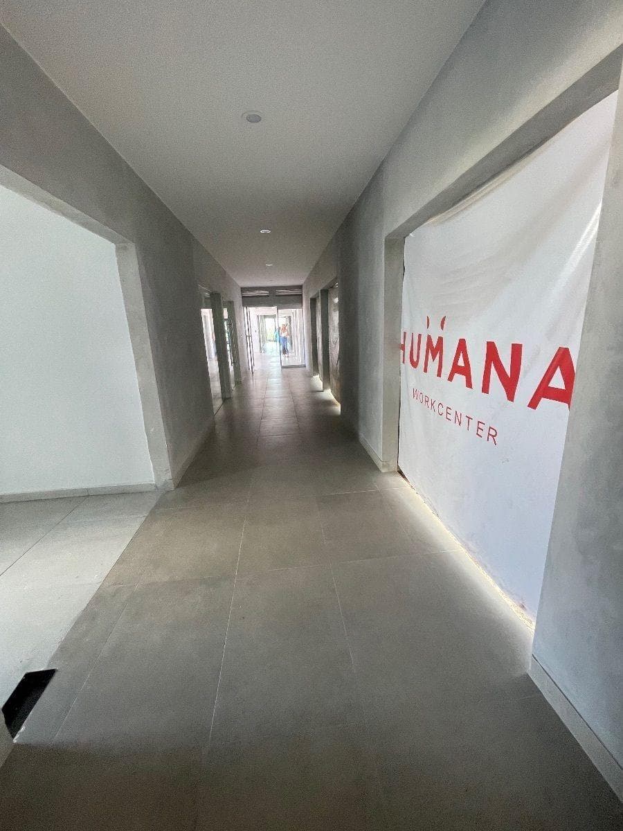 OFICINA 215 EN VENTA PISO 2 HUMANA WORKCENTER IDEAL CONSULTORIO - 1