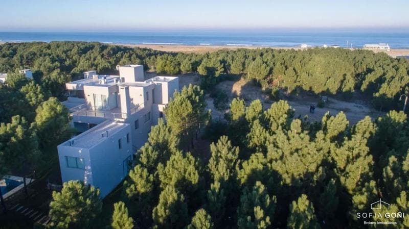 A metros del Mar en Marítimo II - Excelente casa en Costa Esmeralda - 1