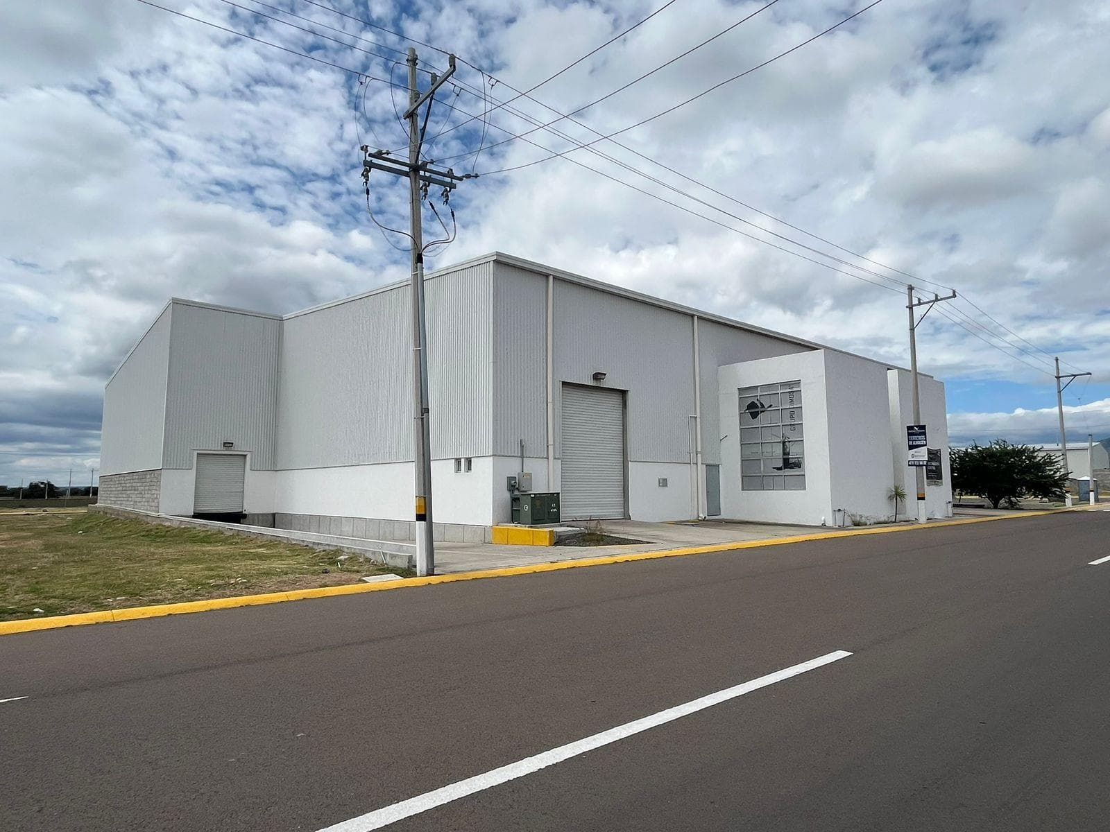 Bodega/Nave Industrial en venta en Silao - 1
