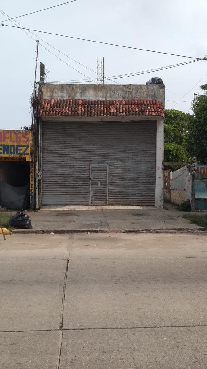 Bodega Industrial en Renta Av. Transístmica, Col. Ávila Camacho, Coatzacoalcos, Ver. - 1