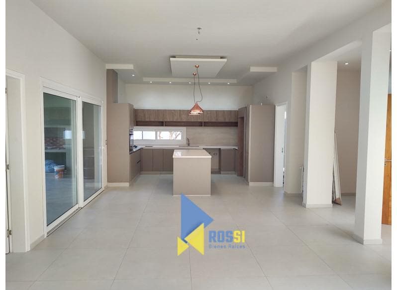 VENDO CASA EN LAS CAÑITAS CAMINO A FALDA DEL CARMEN A ESTRENAR - 1
