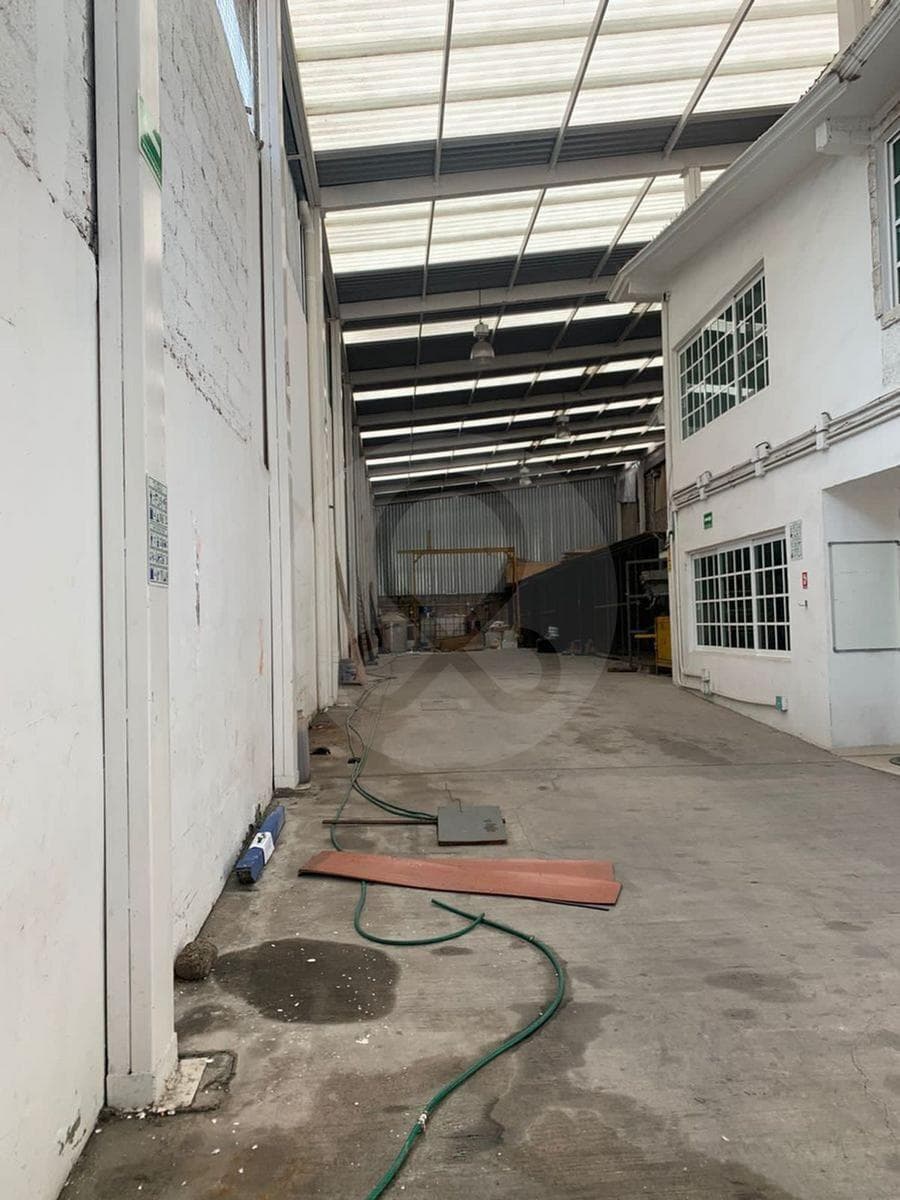 Nave en Venta en Atizapán - 1